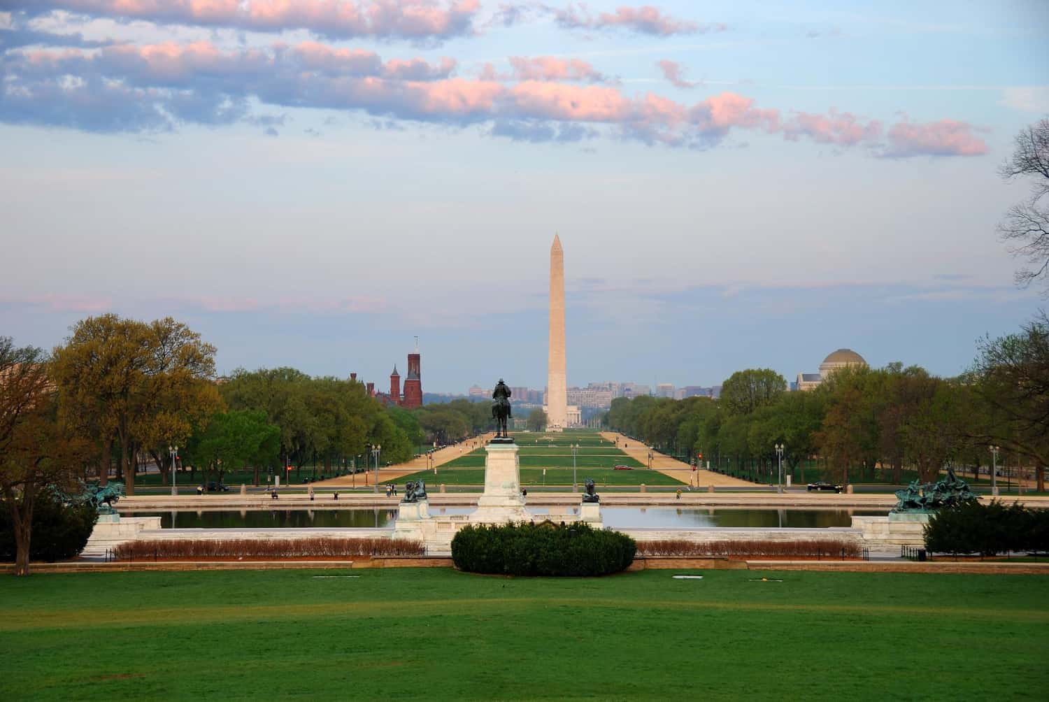 City tour of Washington DC in USA - United States