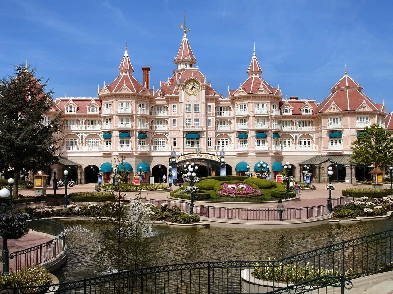 Disneyland in Europe Honeymoon Tours
