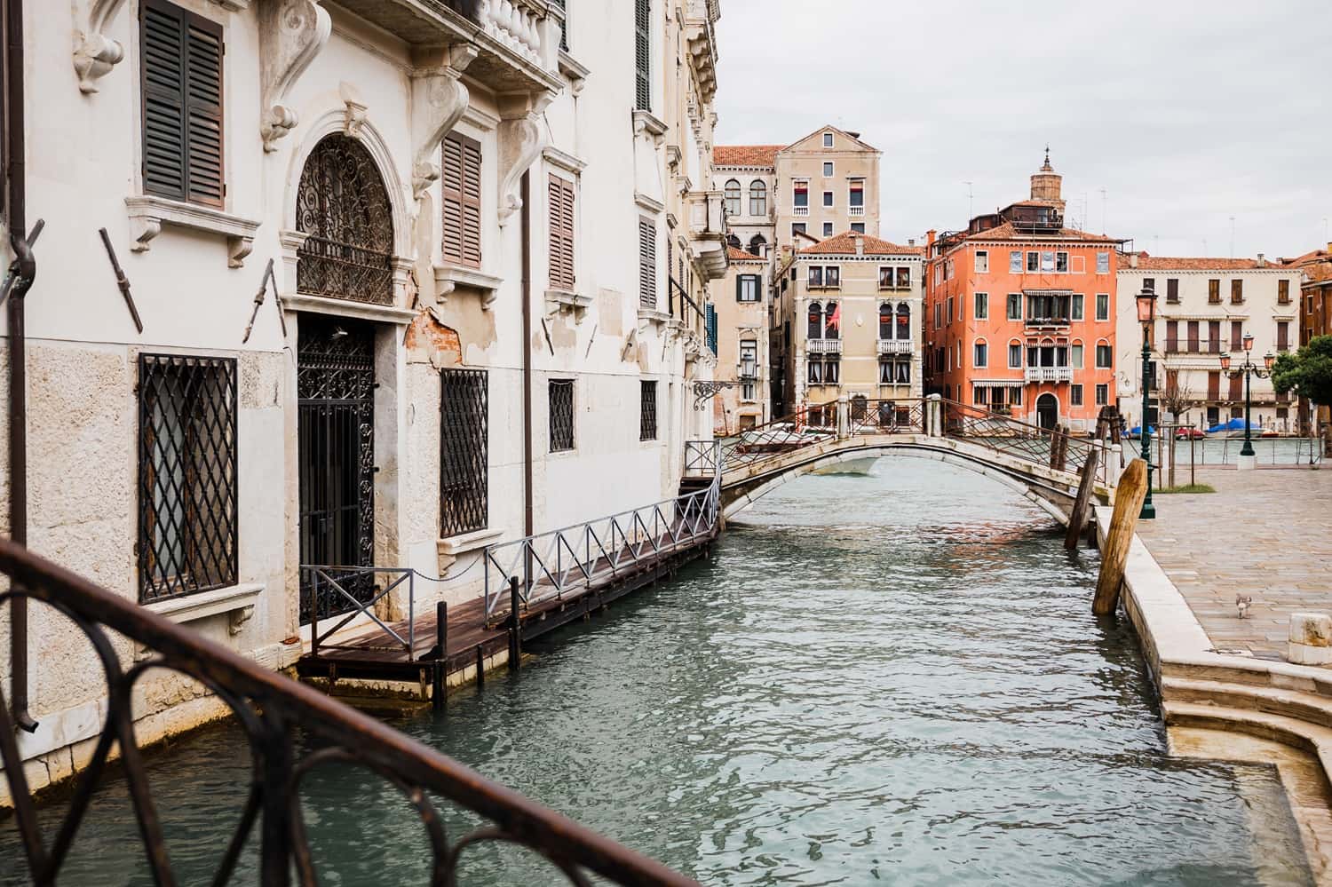 Walking Tour Of Island in Europe Honeymoon Tours