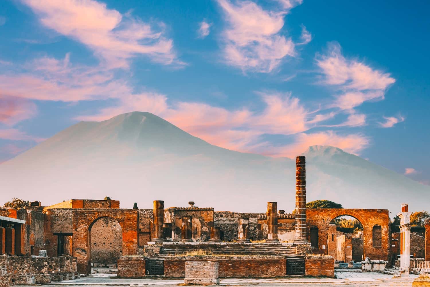Pompeii and Capri Island Day Trip in Europe tour packages from Delhi